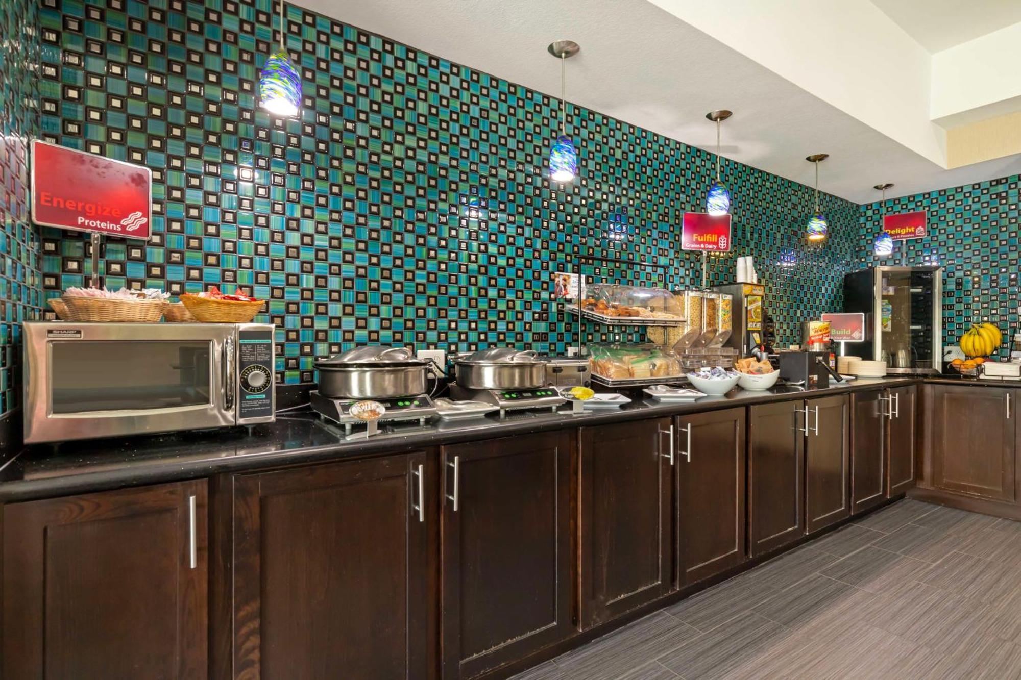 Best Western Plus Pleasanton Hotel מראה חיצוני תמונה